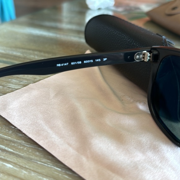 Ray Ban Boyfriend polarized square sunglasses. - Picture 5 of 9